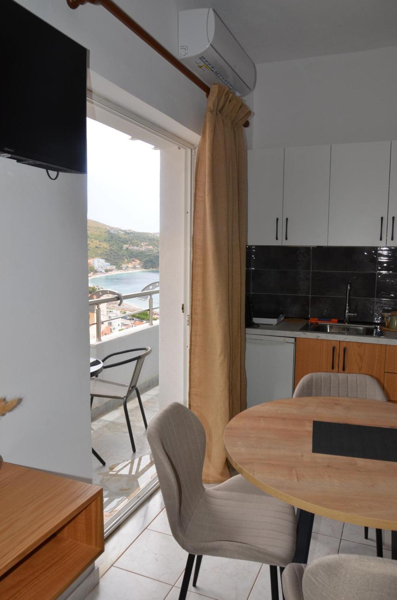Harmonia 1 * Himara